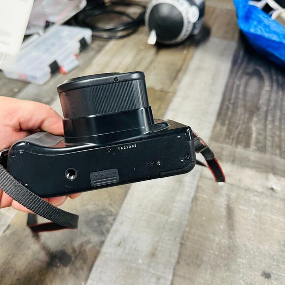 Canon Sure Shot Tele 35mm Camera (40mm/70mm f/2.8/f/4.9 Lens) - Picture 5 of 7